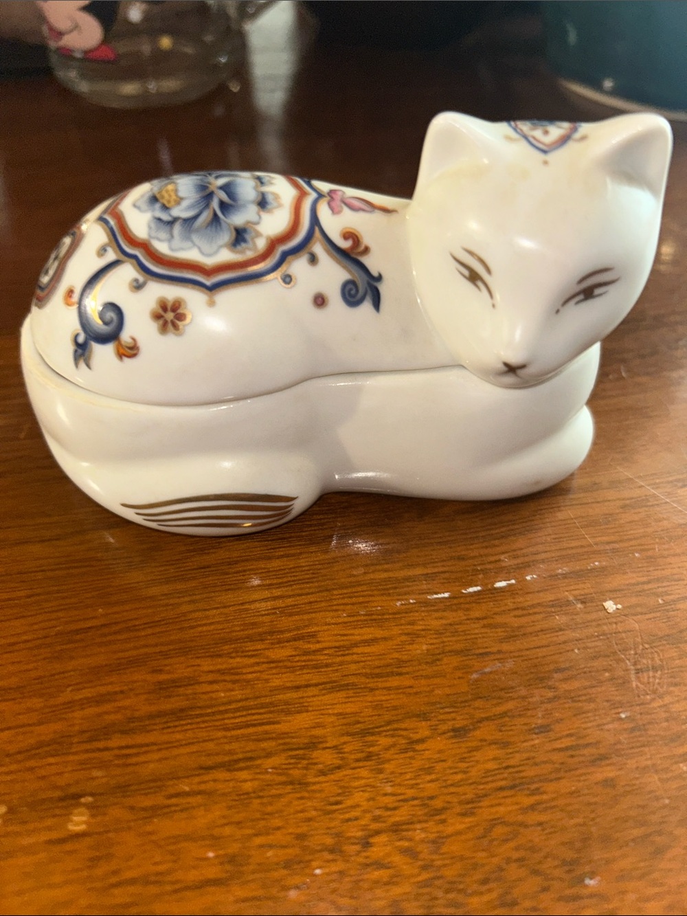 Elizabeth ArdenPorcelain Cat Trinket Box / Candle with Blue Floral Motif